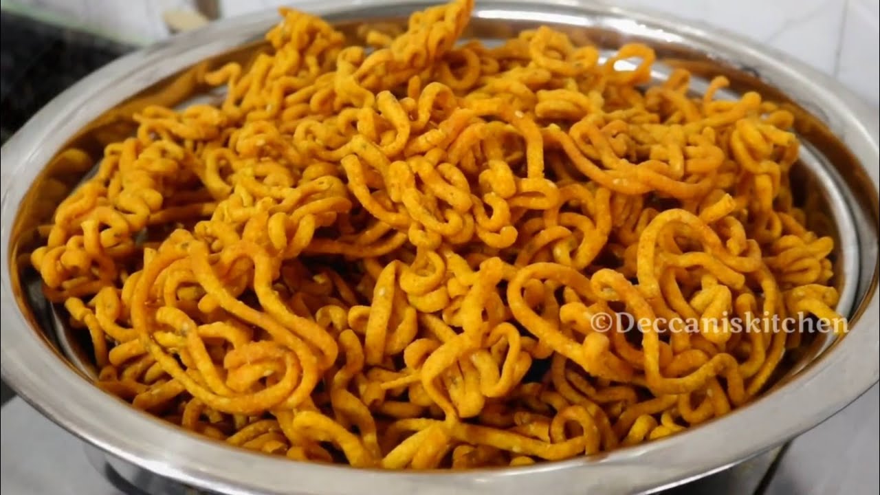Chawal Ke Murkul/Rice Flour Murukku