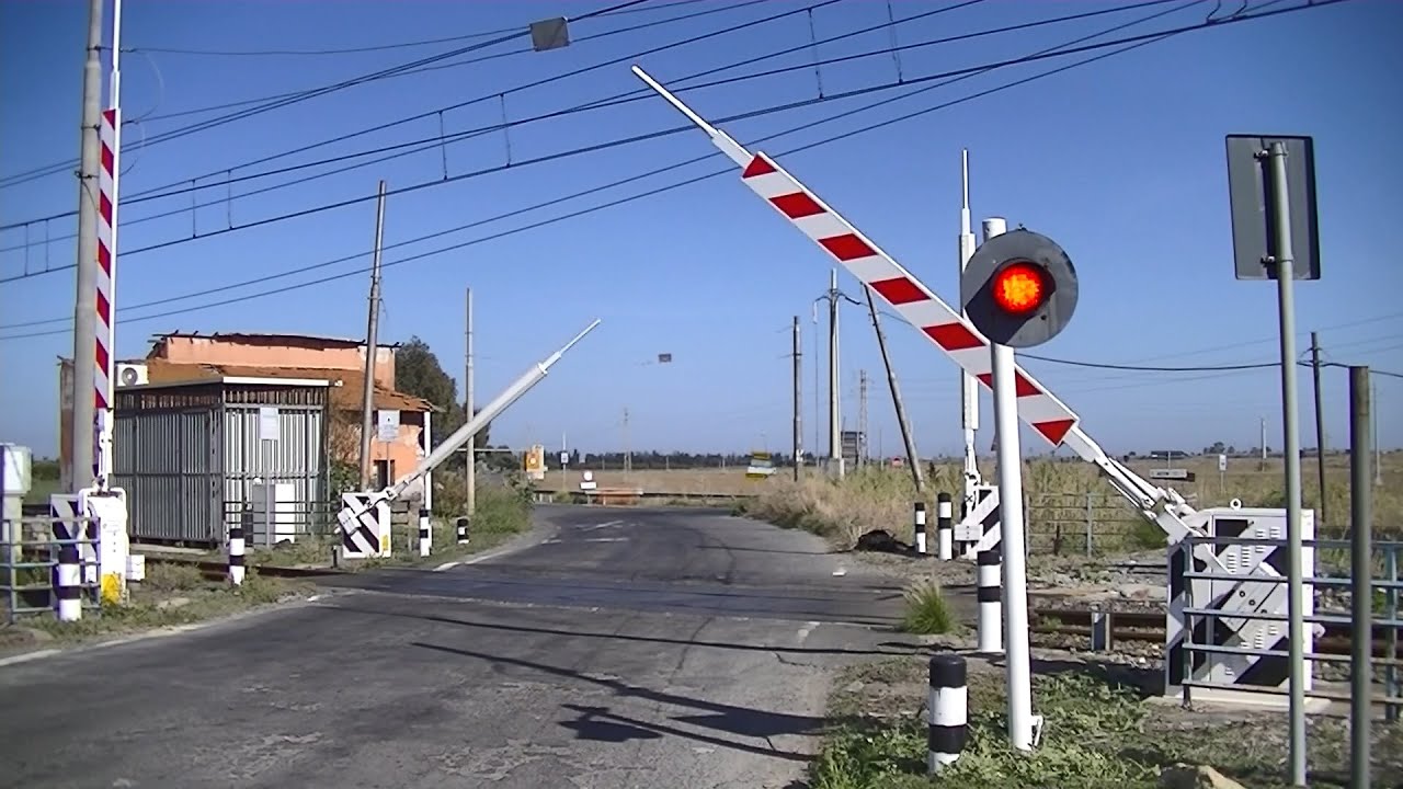 Spoorwegovergang Catania (I) // Railroad crossing // Passaggio a livello