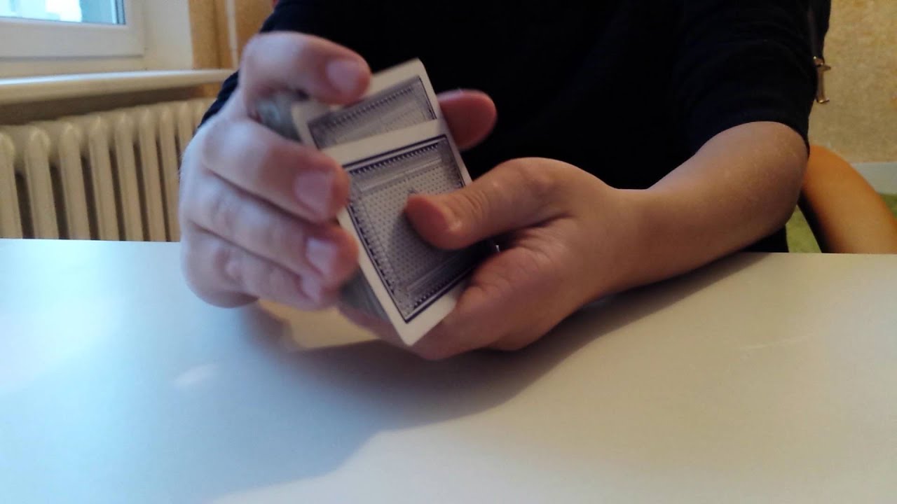 Kaip idomiai atrasti draugo ištraukta korta.