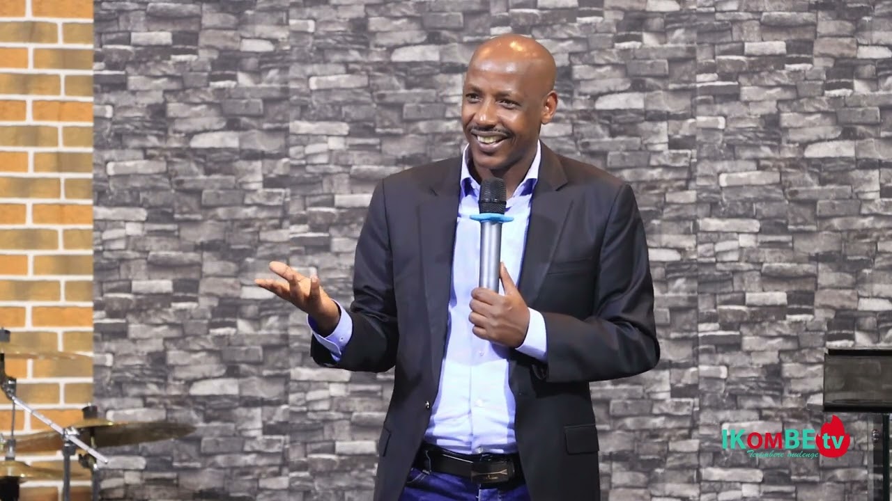 REV.CADEAU AVUZE AMAGAMBO AKOMEYE K'URUKUNDO N'UBUSAMBANYI BURENZE URUBYIRUKO