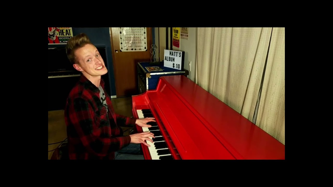 Matt Jordan and I playing pianos and singing 🎶🎙️🎹😂😂😂😂