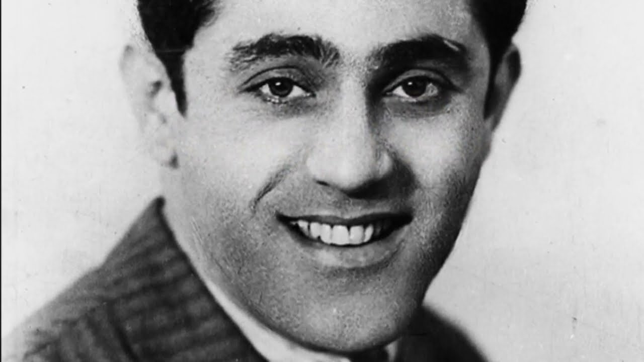AL Bowlly Redux: Happy Feet