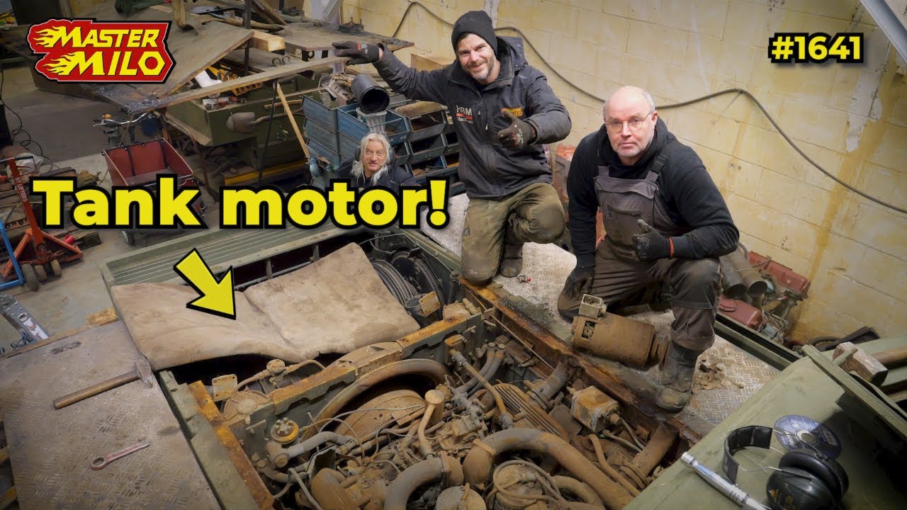 Motordek van de CHURCHILL losbreken! Tank motor uit 1942 bekijken. #1641
