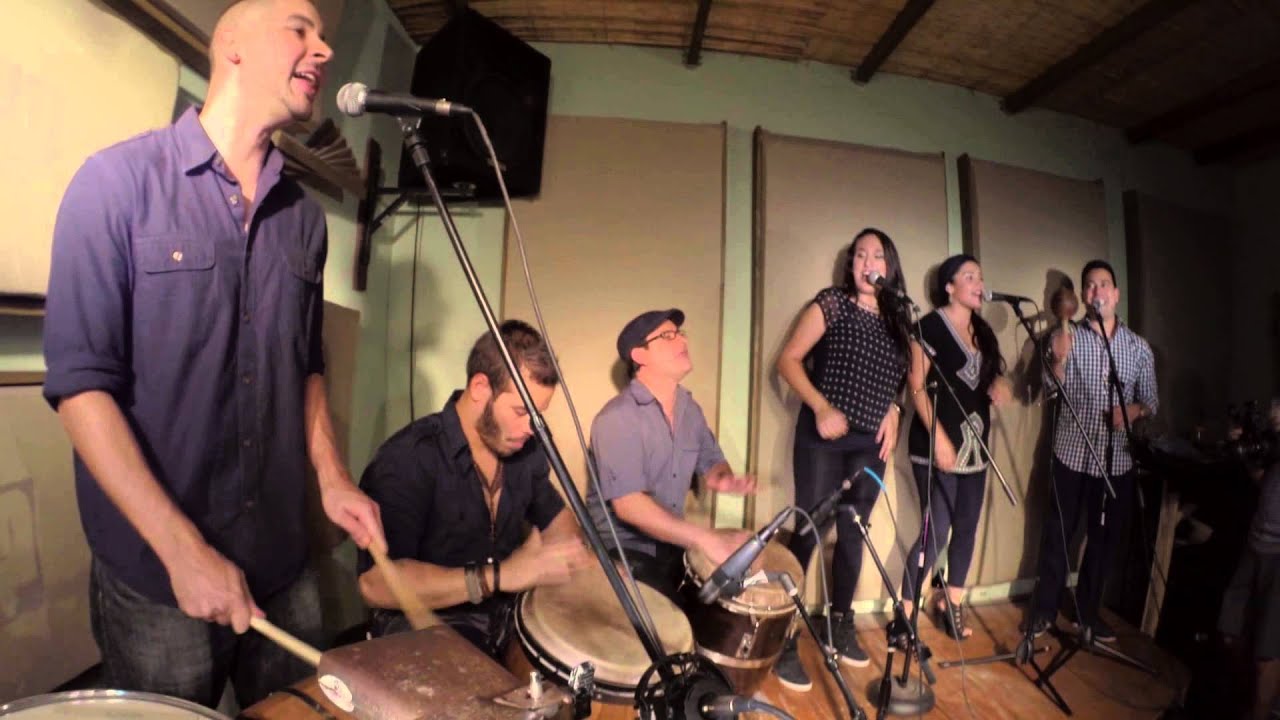 Zona de Bomba live studio session - Candela