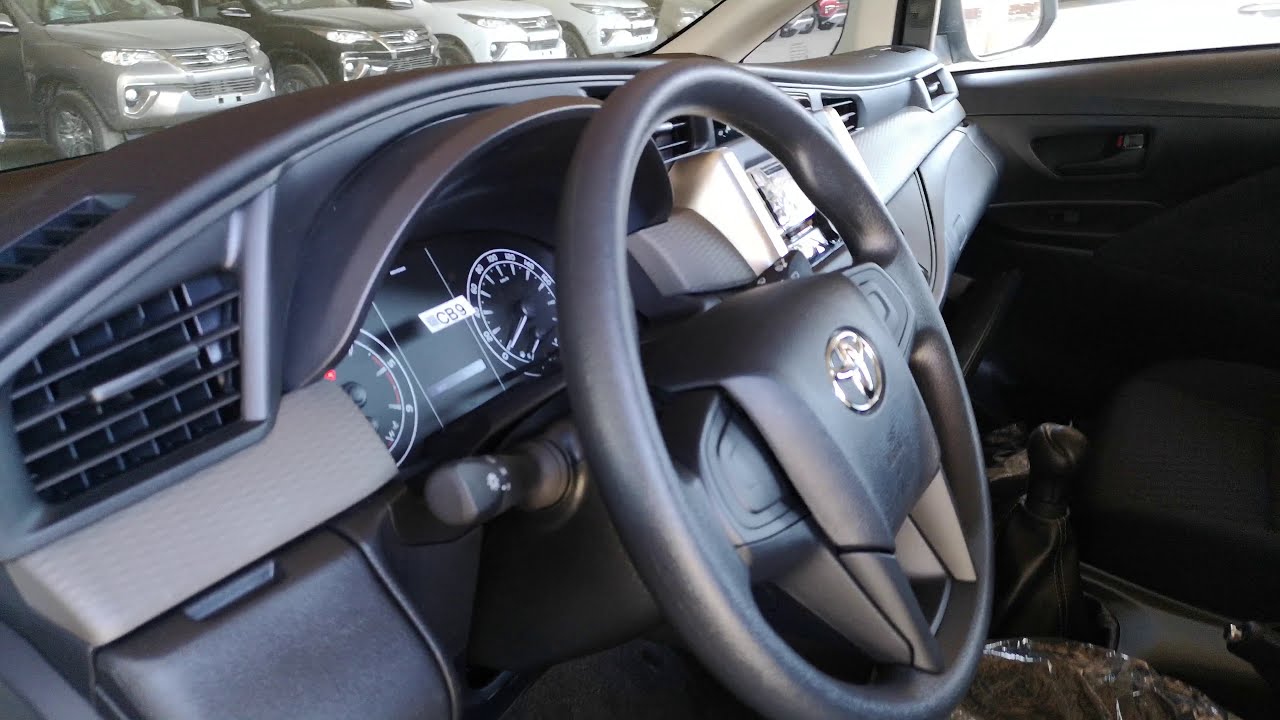 Toyota Innova 2.8 J diesel Manual 2020 | Freedom White  | Vehicle Walk Around