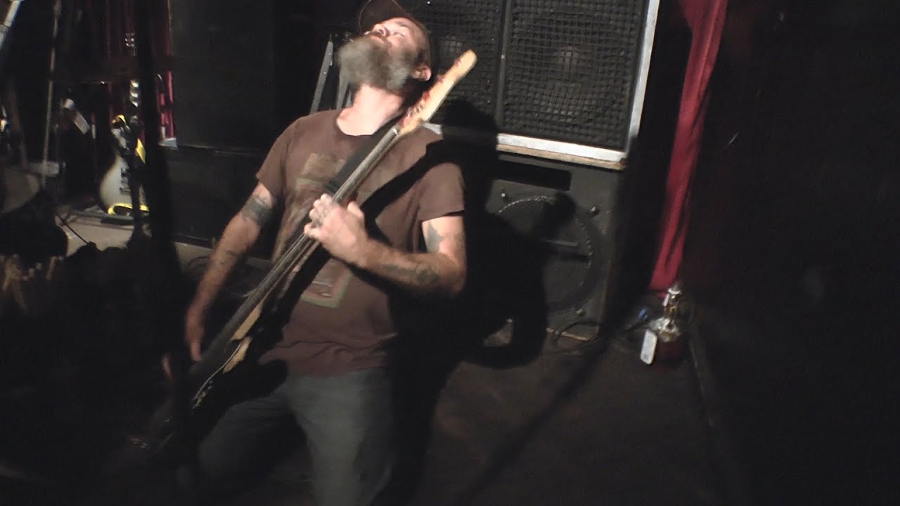 Weedeater - 'Wizard Fight' - live from Kung Fu Necktie in Philadelphia - 2014