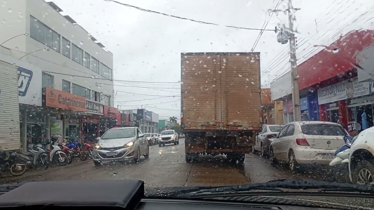 Dando um rolê na cidade que dia chuvoso muita água ♒