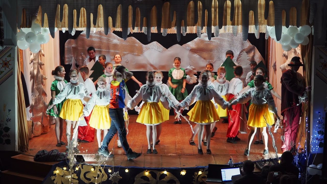 Музично-танцювальна вистава «Чарівні бесаги»