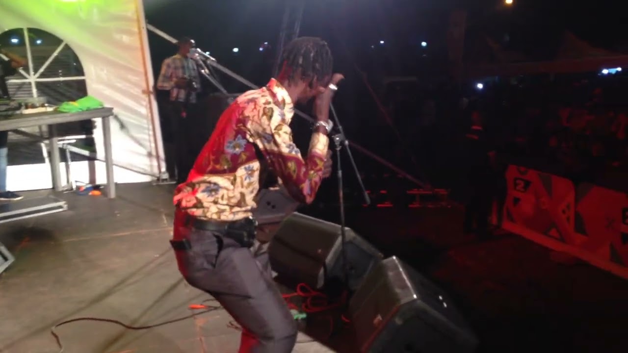 mafavuke Mondlane oficial