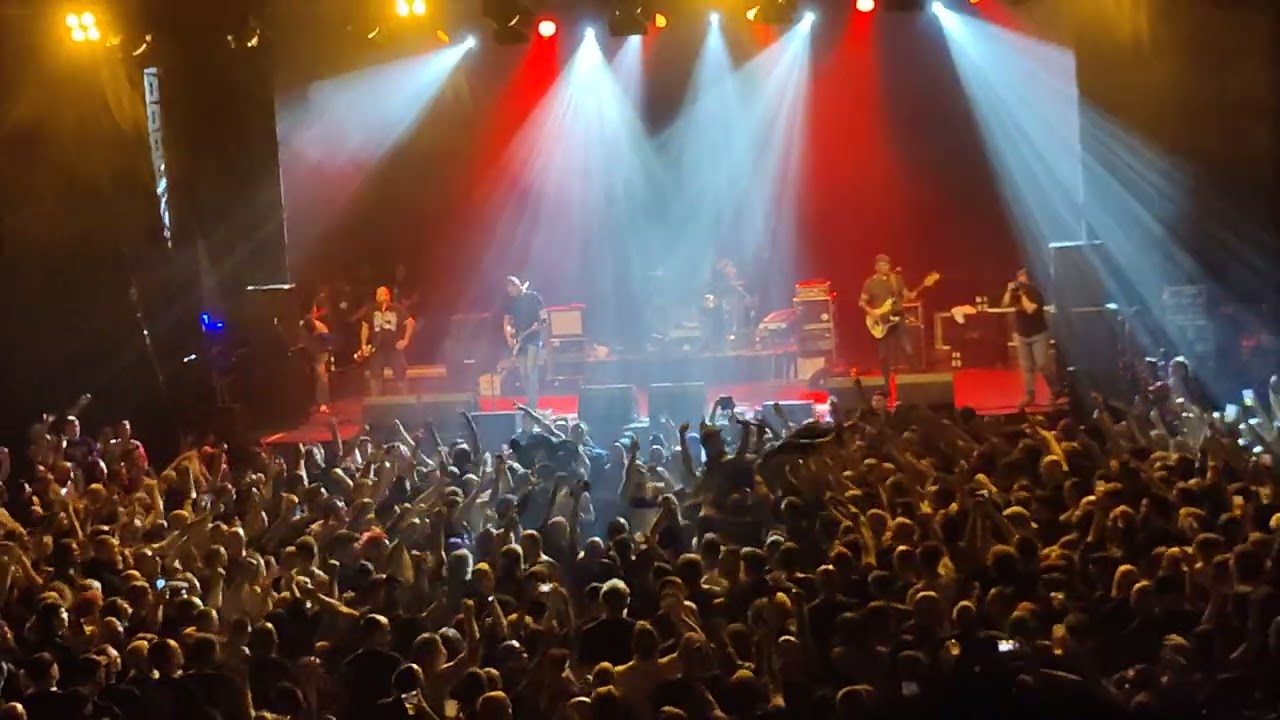 Oi!ropa-Tour Berlin im Huxleys || Oxo86 - Rien ne va plus live inkl. Heiratsantrag!