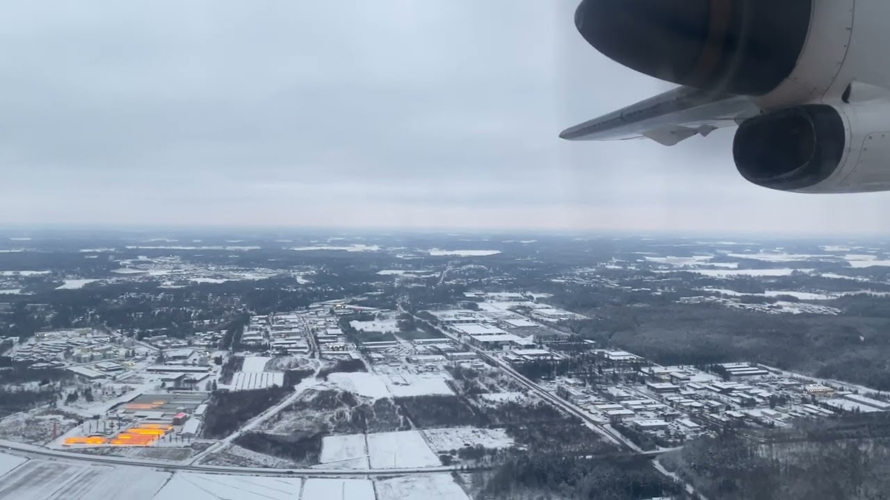 Finnair ATR72 landing and taxi at HEL/EFHK (Helsinki Vantaa Airport) 22L, AY1104