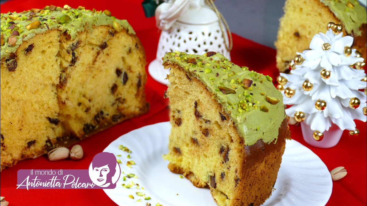 “Panettone” alla crema di pistacchio e a doppio impasto con biga - Il Mondo di Antonietta Polcaro