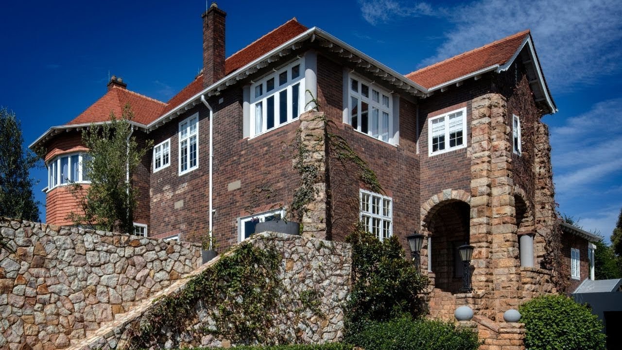 Top Billing tours a historic home renovated by architect Joe van Rooyen | FULL INSERT
