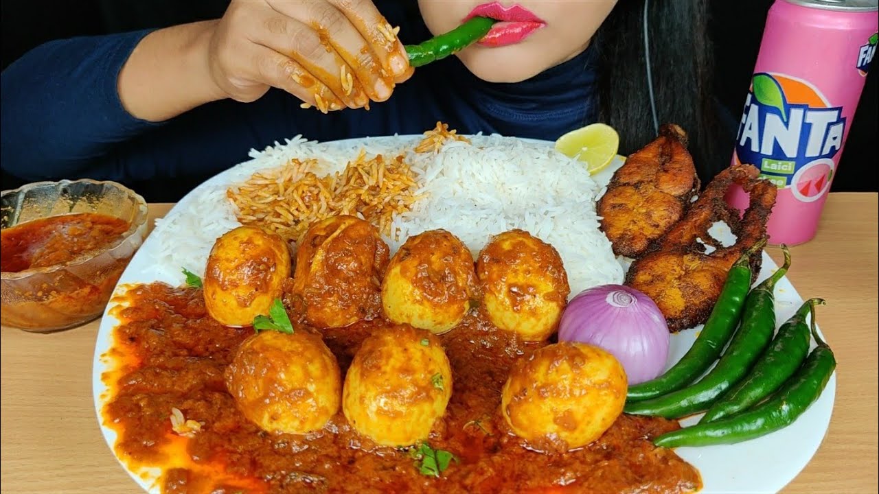 ASMR:EATING SPICY EGG CURRY,FISH FRY WITH RICE *EATING SHOW*