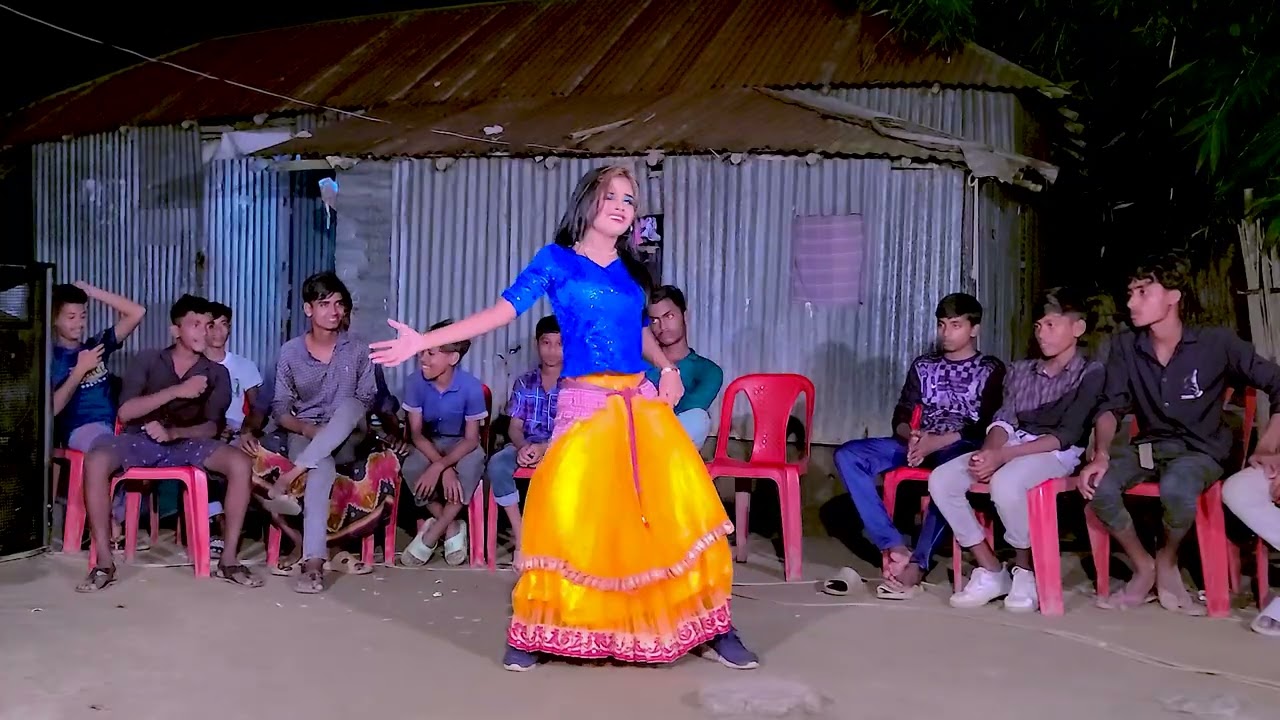 গ্রামের বিয়ে বাড়িতে অসাধারণ নাচ | ইস্কাপনের বিবি আমি | Iskaponer Bibi | Wedding Dance | Juthi