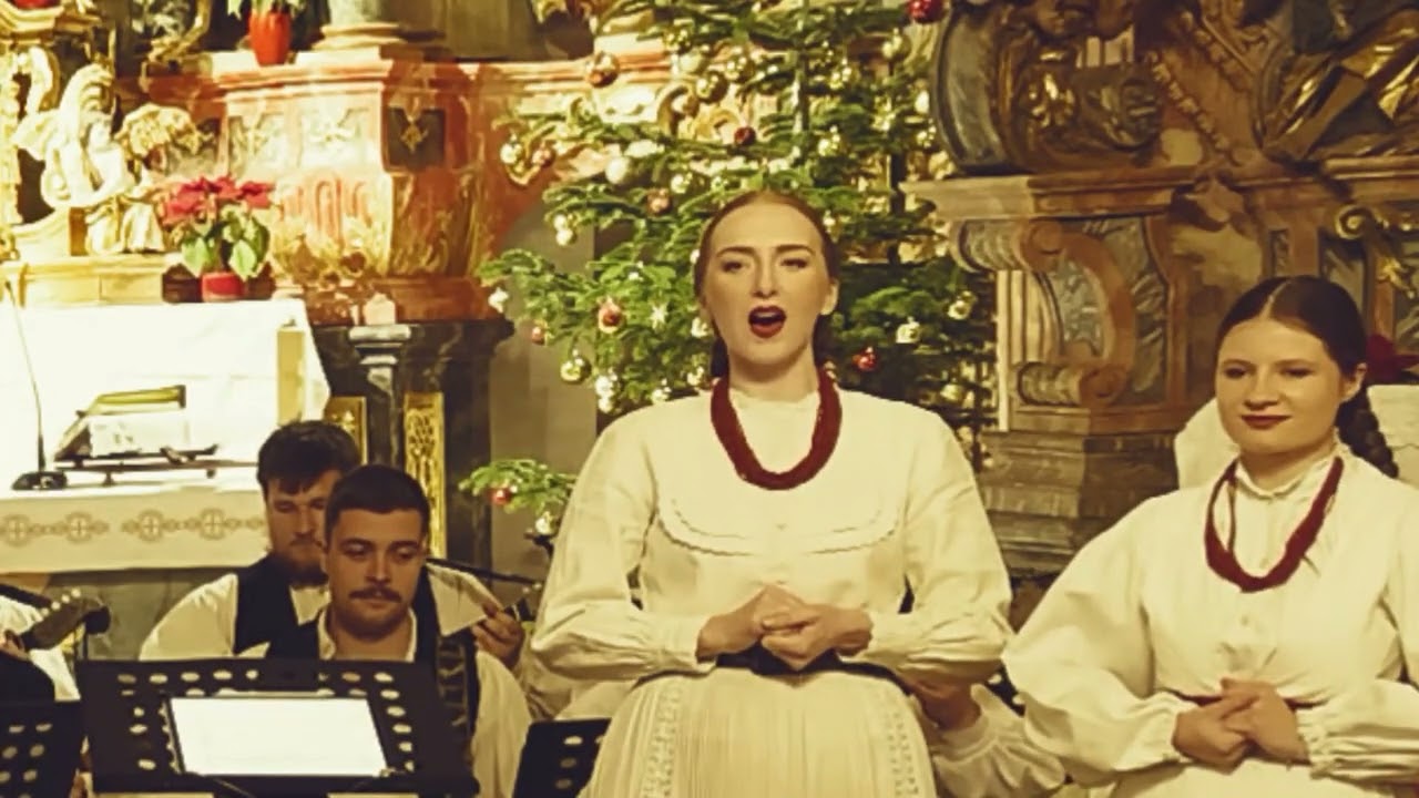 MAJA ŠARKANJ I MARTA MACAN - O Betleme grade slavni