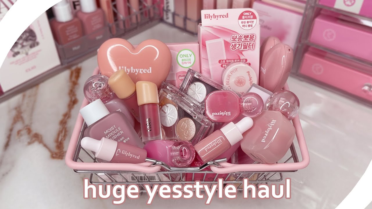 HUGE YESSTYLE HAUL 🎀 they have the cutest makeup & minis!