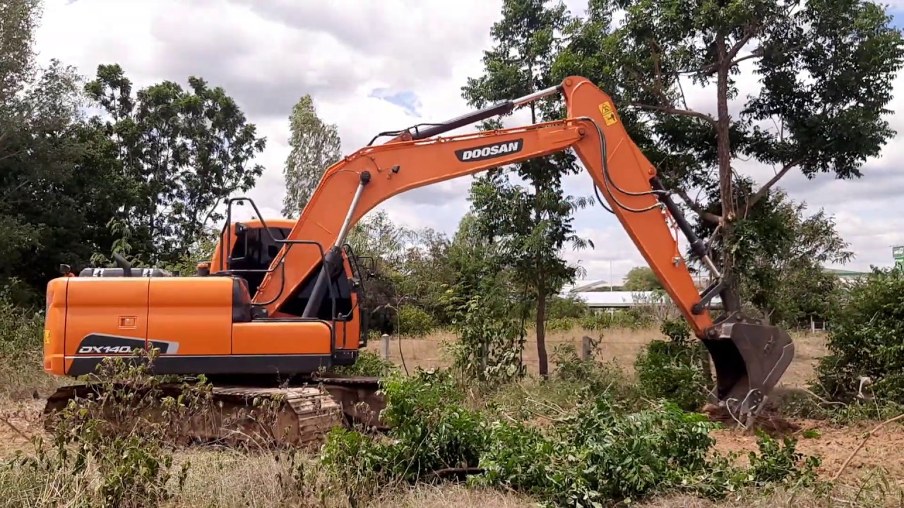 เล่นก่อไผ่ให้เรียบ DOOSAN DX140LCA งานเคลียริ่ง สร้างโกดัง  ชมไป บ่นไป excavator EP.7029