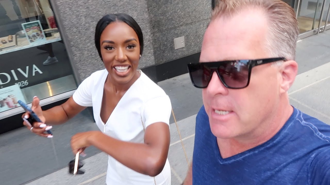 VLOG: JUST ANOTHER DAY BEING TOURIST IN NYC | Nikki O