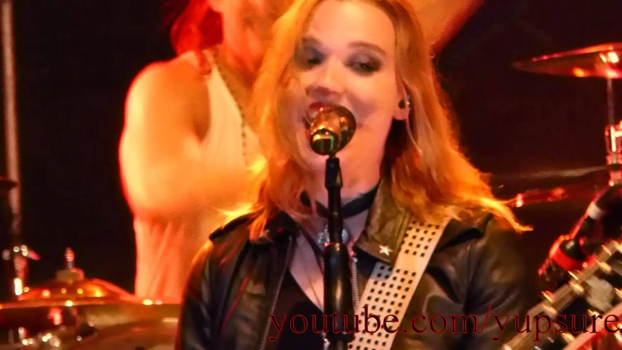 Halestorm - Unapologetic - Live HD (Susquehanna Bank Center 2015)