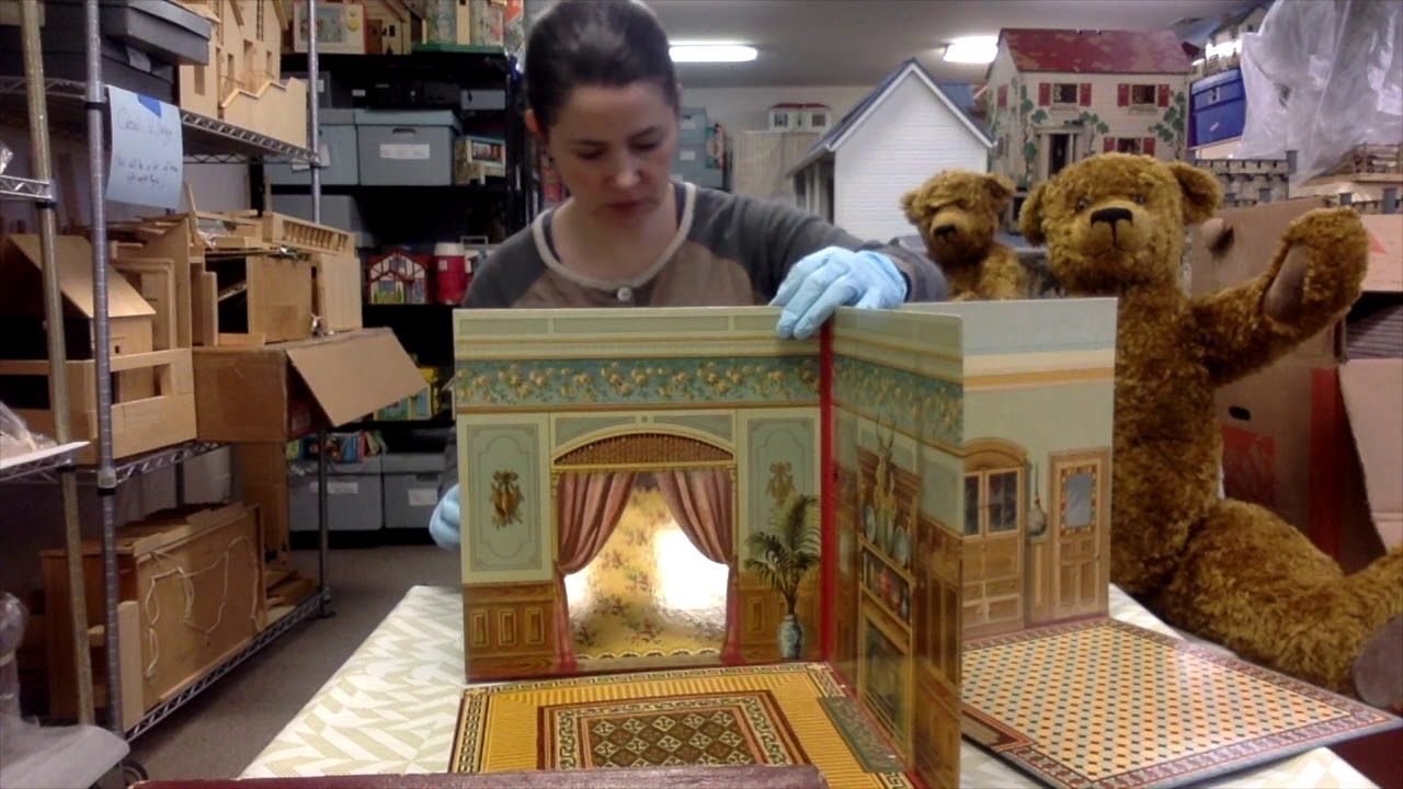 Behind the Scenes: McLoughlin folding dollhouse
