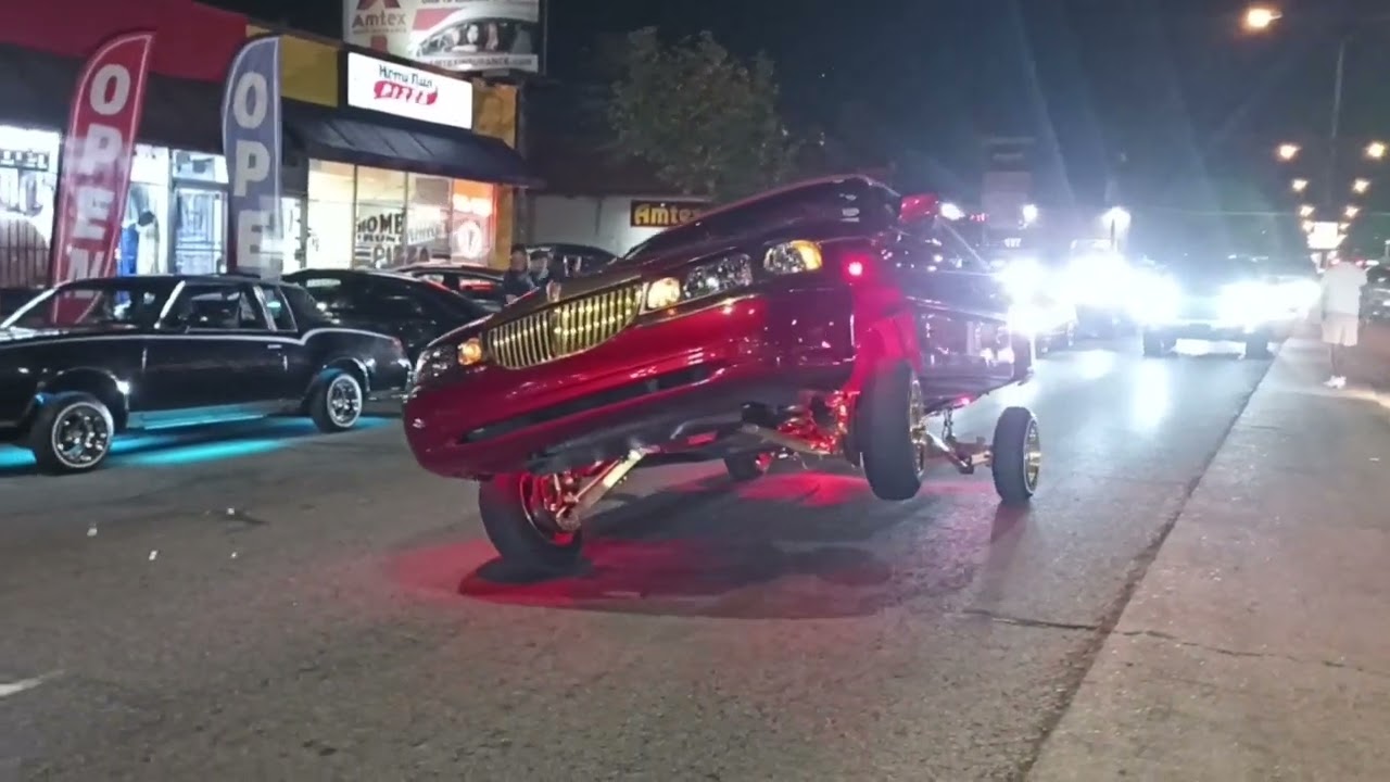 lowrider at Jefferson Blvd Dallas TX Aug 2024