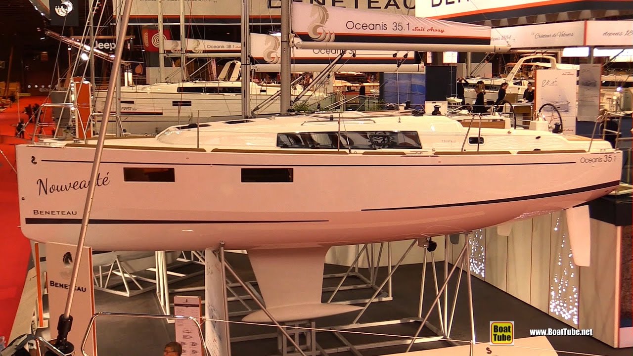 2017 Beneteau Oceanis 35.1 Sailing Yacht - Deck and Interior Walkaround - 2016 Salon Nautique Paris