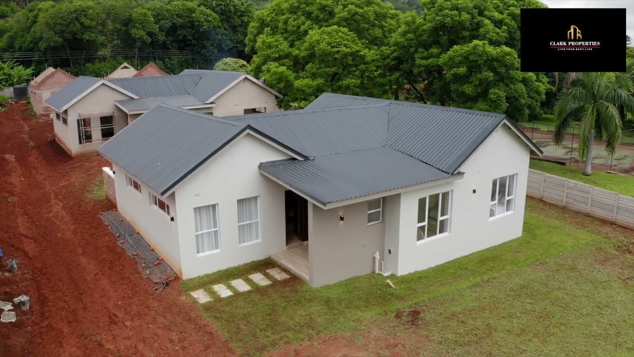 Luxury Townhouses | Crowhill Road, Borrowdale Brooke – US$355,000