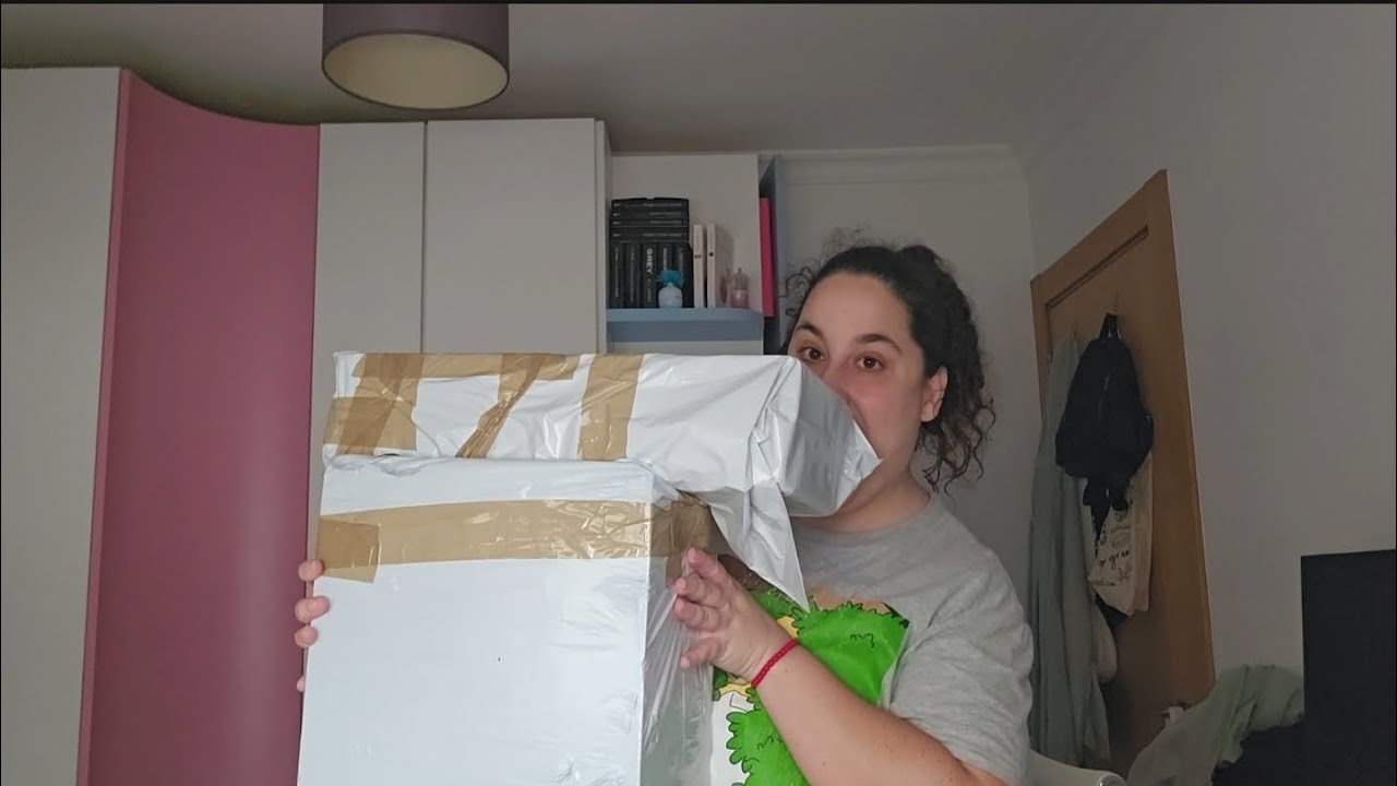 ¡MEGA UNBOXING DE UN REGALO DE MI QUERIDA AMIGA! - ARTEMANIA DP.