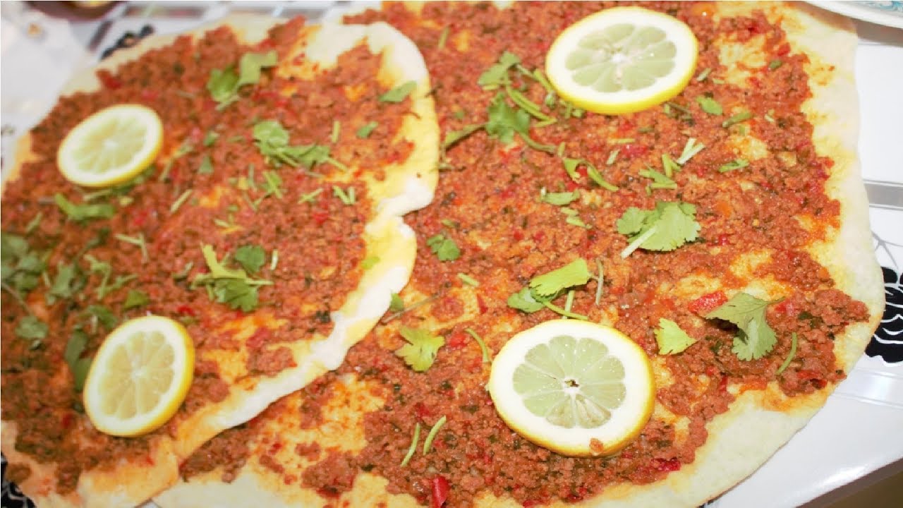 EID & RAMADAN 2018- TURKISH PIZZA - LAHMACUN - IFTAR RAMAZAN - Dunyas Kitchen