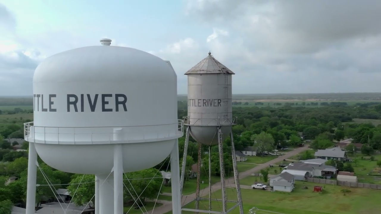 Enjoy This Very Relaxing Flight Featuring A Pair of Cool Towers.