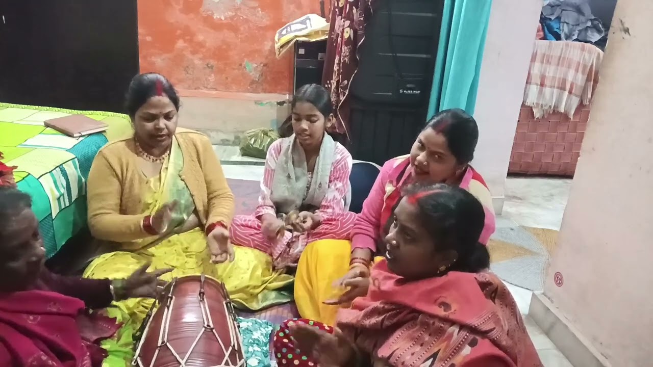 चवन्नी चले ना भैया अठन्नी चले ना मैया रुपैया दे दो मैया// 
