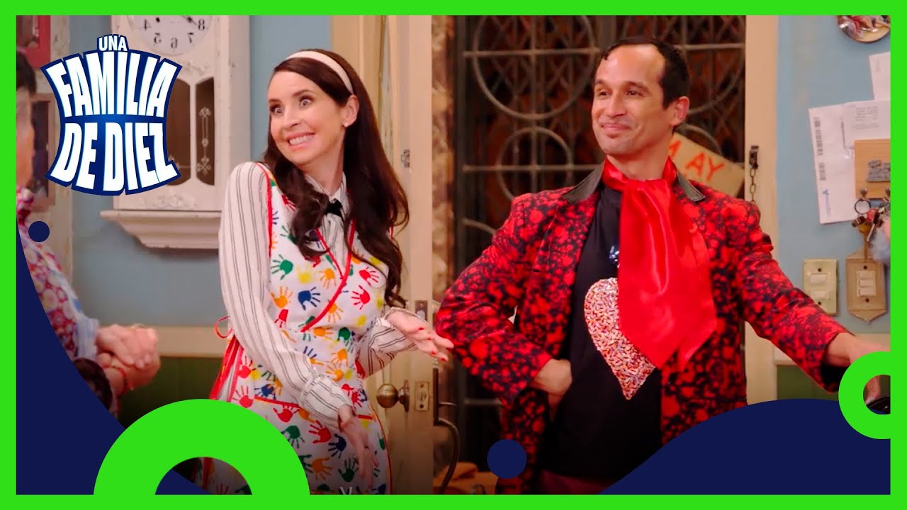 Una familia de diez: Elotito, el exnovio de Carlos | C4 1/4 T8 | Distrito Comedia