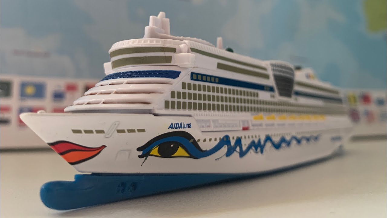 AIDAluna Cruise Ship unboxing