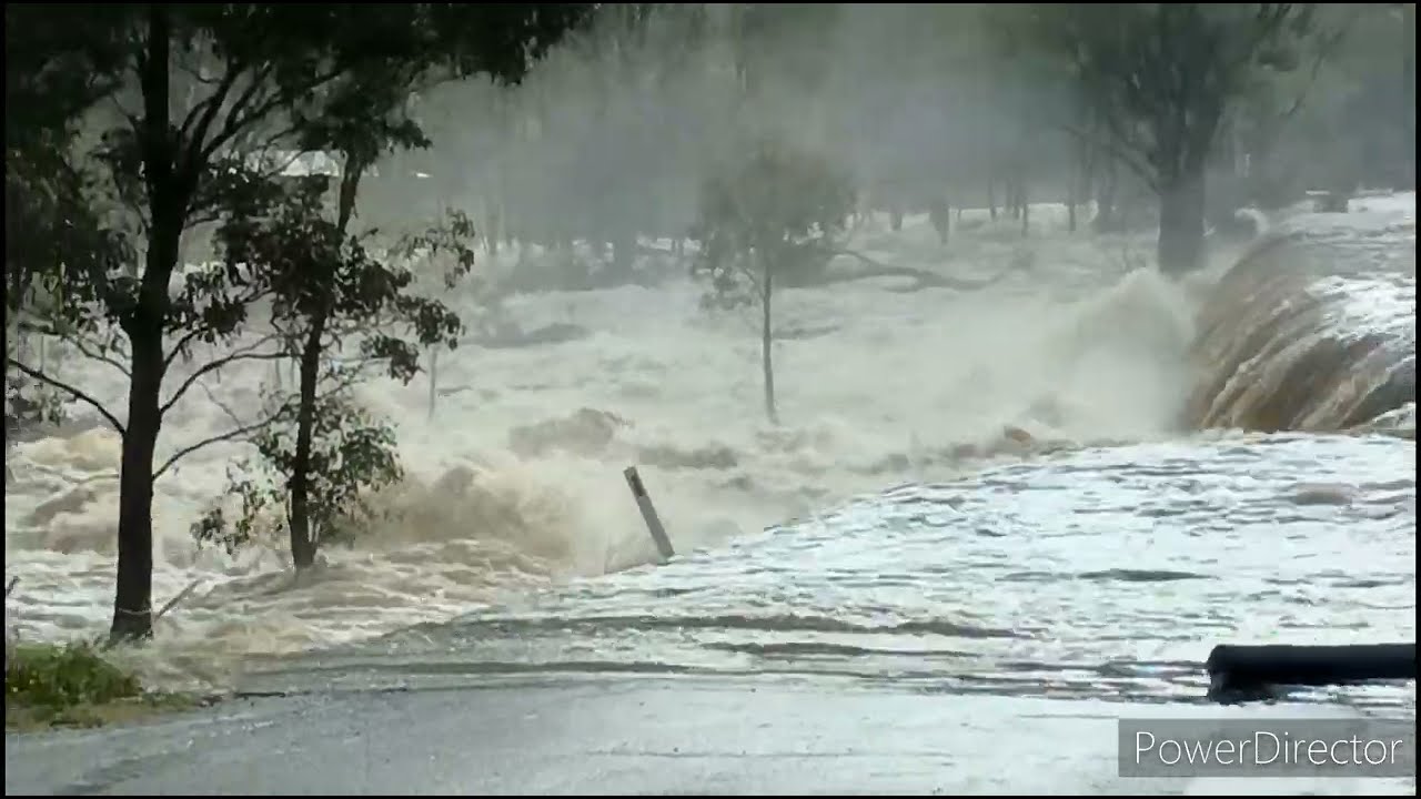 Record flood at lake Eppalock 14h Oct 22 spillway 1 & 2, #floods #rivers #Victoria #australia
