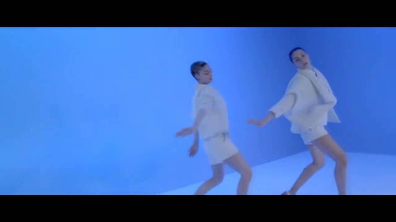 Issey Miyake - Dance 3D Steam Stretch