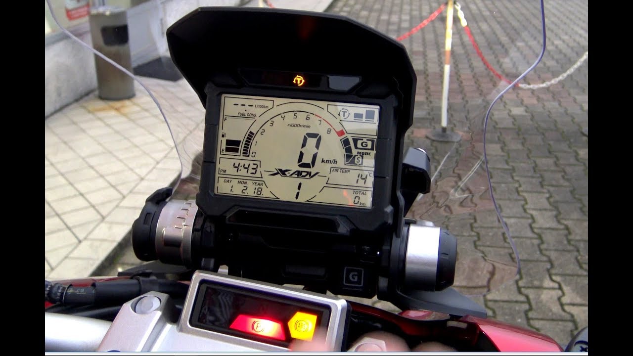 HONDA X-ADV TRACTION CONTROL HSTC ( HONDA SELECTABLE TORQUE CONTROL )