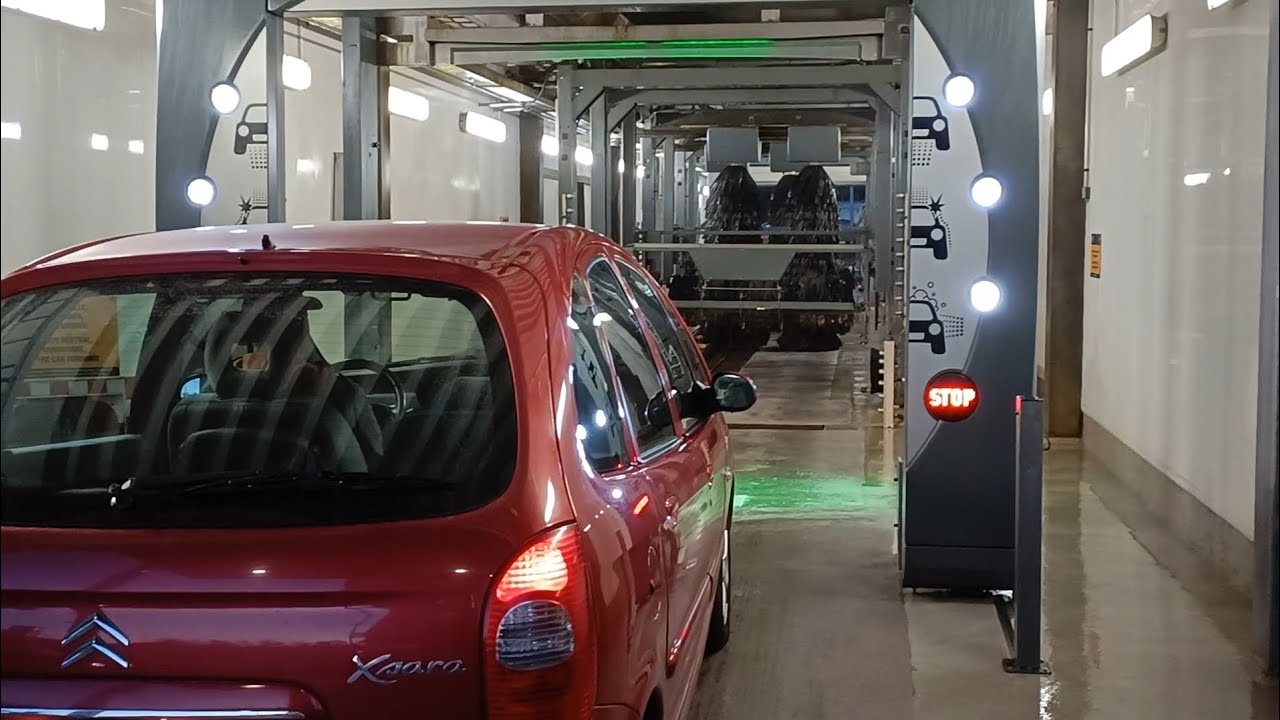 Well-Equipped WashTec SoftLine Linear Conveyor Car Wash