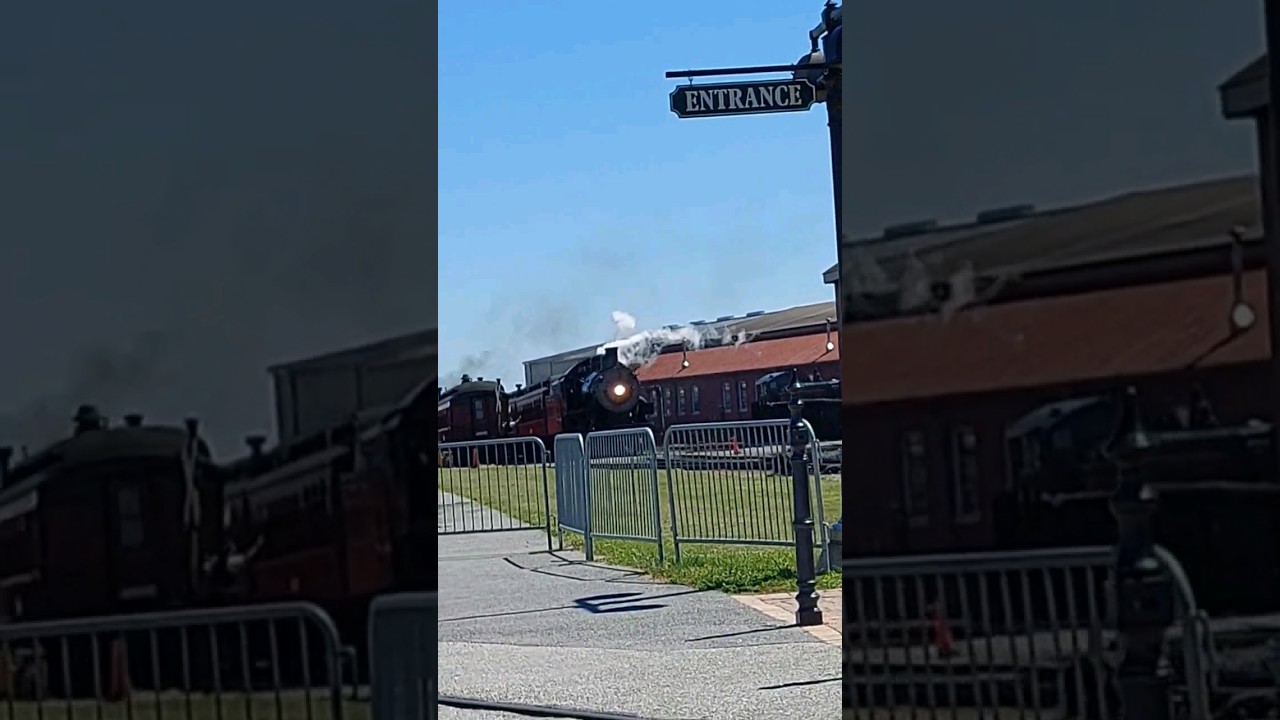 N&W 475 arriving at station (August 2022) 