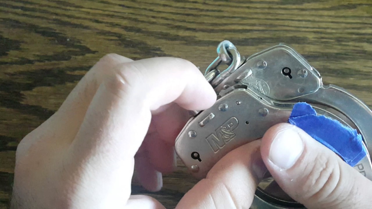 Review of Smith & Wesson Lever Lock Handcuffs