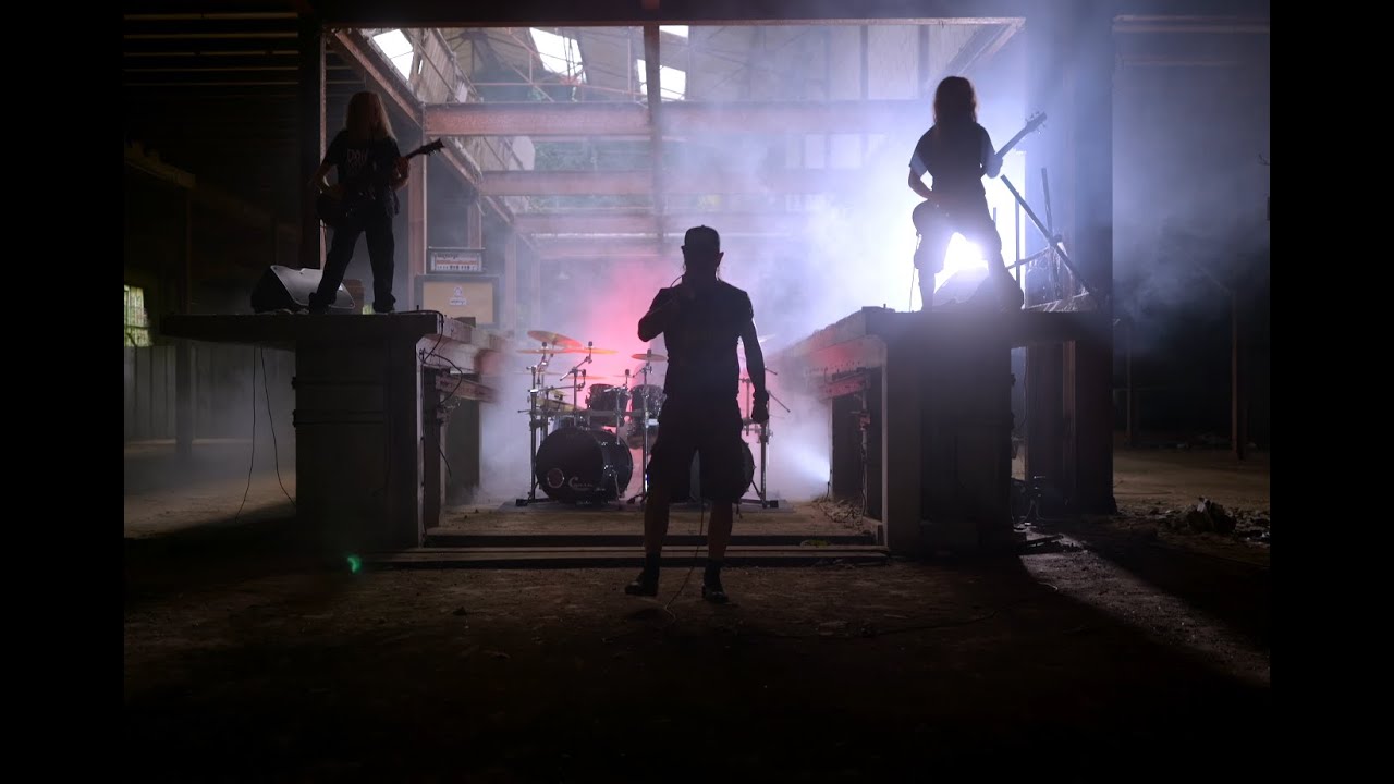 Die And Retry - Résister (Official Music Video)