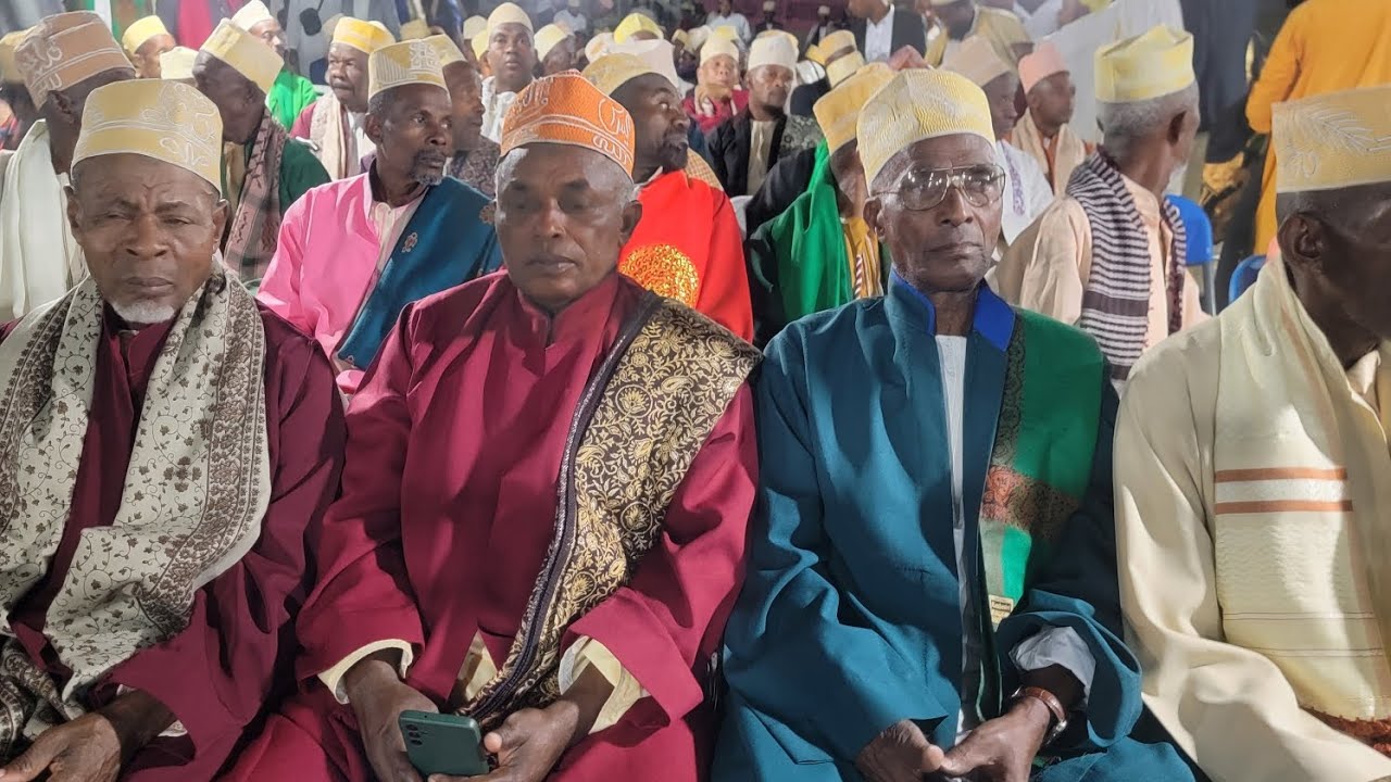 Madjilisi de Mr ANSERDINE BEN YOUSSOUF & Mme MOIDJOUMOI IBRAHIM pour leur grand mariage à Djomani 