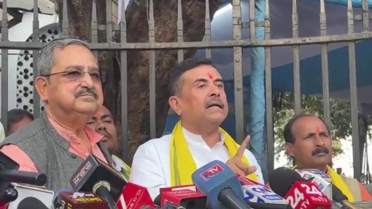LIVE: বিধানসভার বাইরে সংবাদমাধ্যমের মুখোমুখি বিরোধী দলনেতা শ্রী শুভেন্দু অধিকারী।