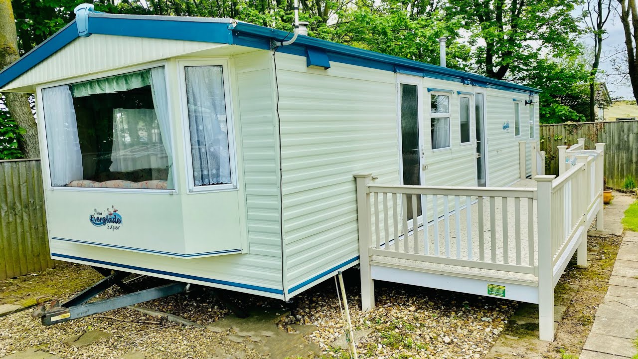 Cheap 35 x 12 3 bedroom caravan 5 min walk from beach just £11,995