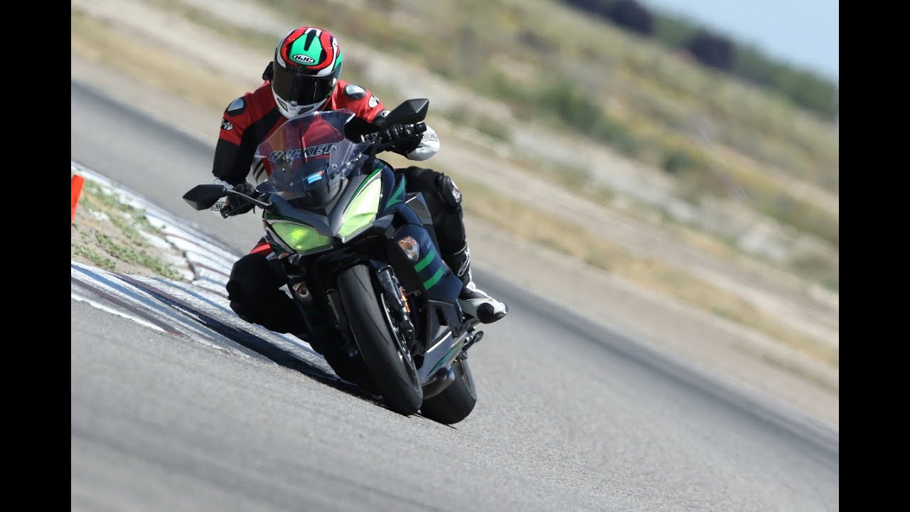 Knee Dragging 2020 Kawasaki Ninja 1000 SX Track Day Lots of Passes 5/24/20 Buttonwillow B Group CCW