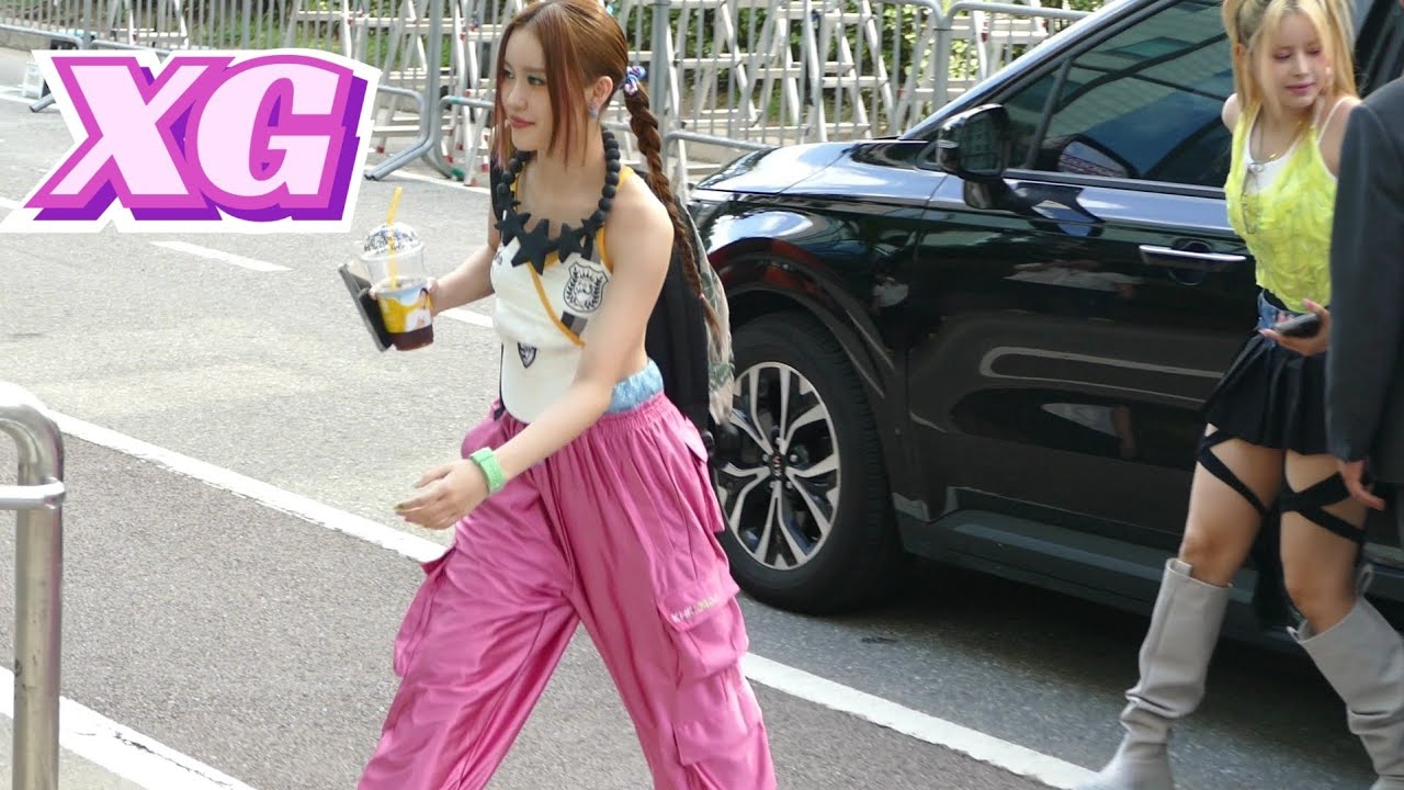 XG | 'New Dance' Performance Outfit | Musicbank 중간출근