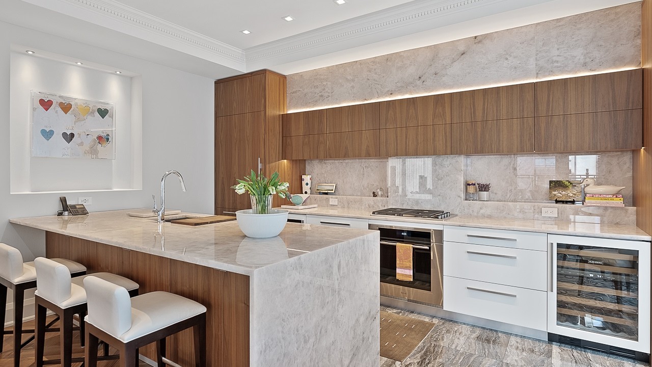 1 St Thomas St, Suite 7D, Toronto