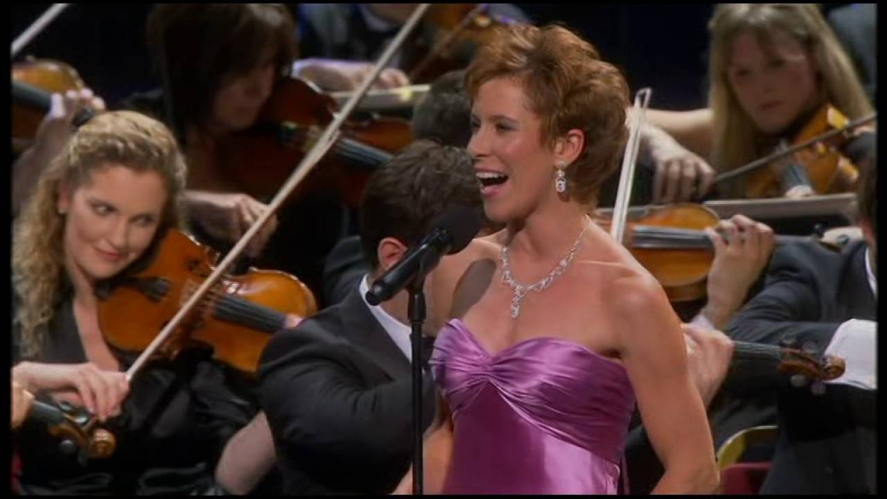 Anna-Jane Casey performs I Enjoy Being a Girl (2010 BBC Proms)