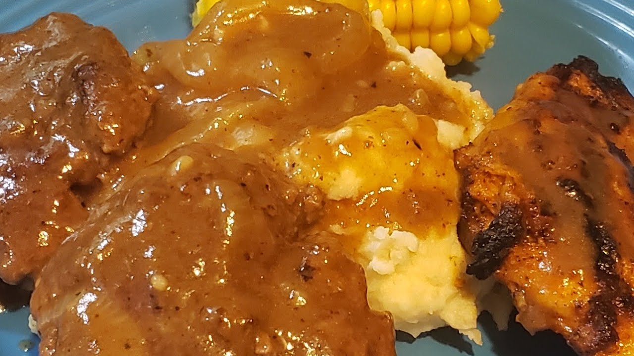 SMOTHERED HAMBURGER in ONION GRAVY/ MASHED POTATOES,  CHICKEN & CORN ON THE COB!