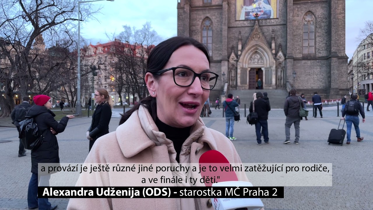 Kostel sv  Ludmily se rozzářil modrou barvou